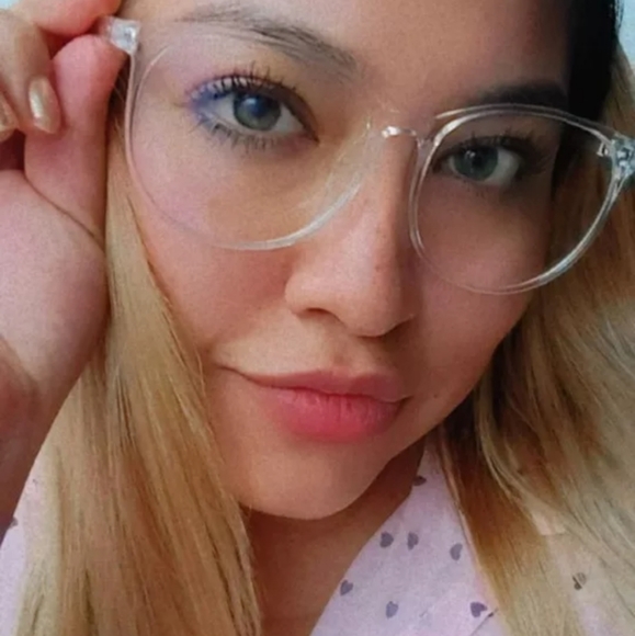 Large Transparent Fashion UV Protecting Glasses - Picture 6 of 7